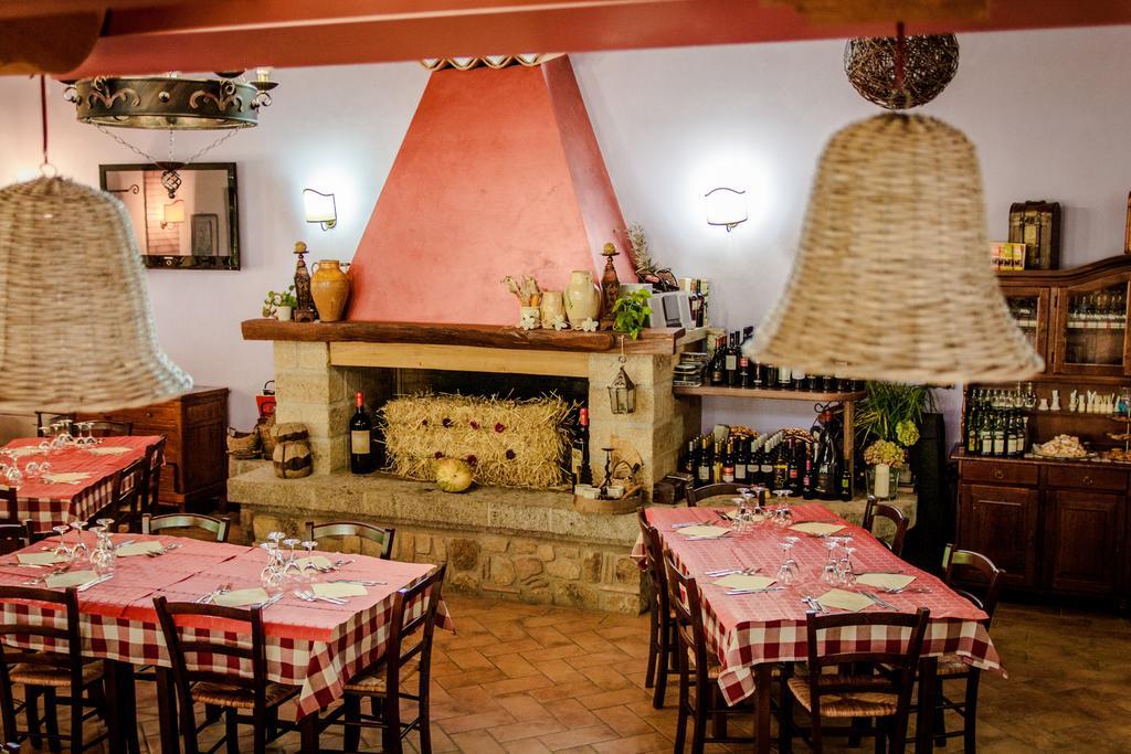 La Taverna Dei Briganti Hotel Cotronei Eksteriør billede